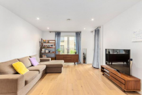 Beautiful large 3 bed 2 bath flat in Stratford